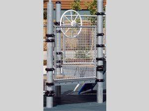 1604-09, Welded Wire Wall with Ship's Wheel