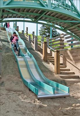 1644-162-EMB Embankment Wide Wave Slide Chute