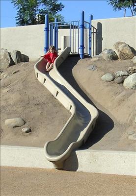 1650-103-01-EMB Curved Embankment Slide Chute Rotationally-molded, Medium Density Polyethylene