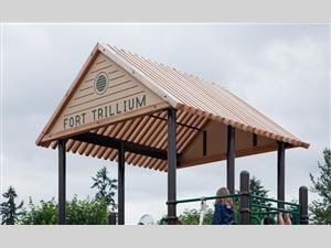 1608-117-TF Gable Trellis Roof with End Panels
